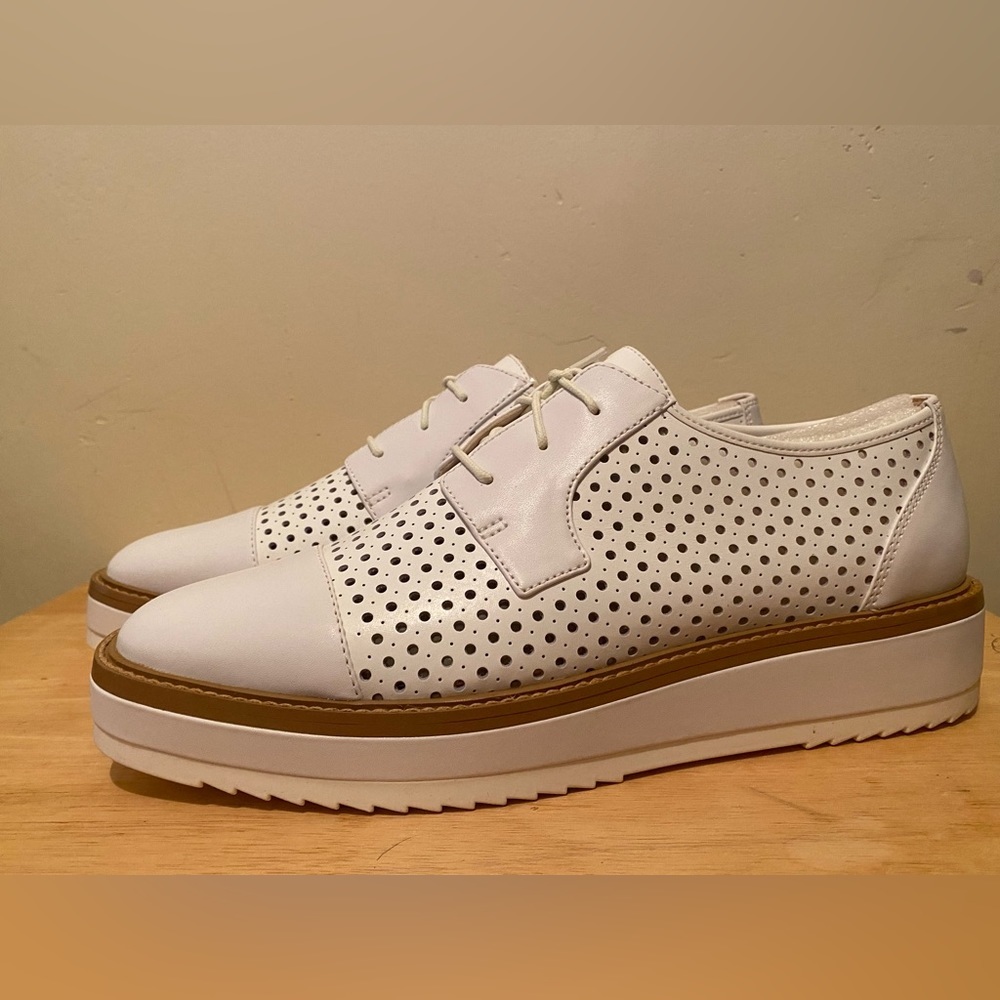 Nine West White Platform Oxfords with Perforated Design